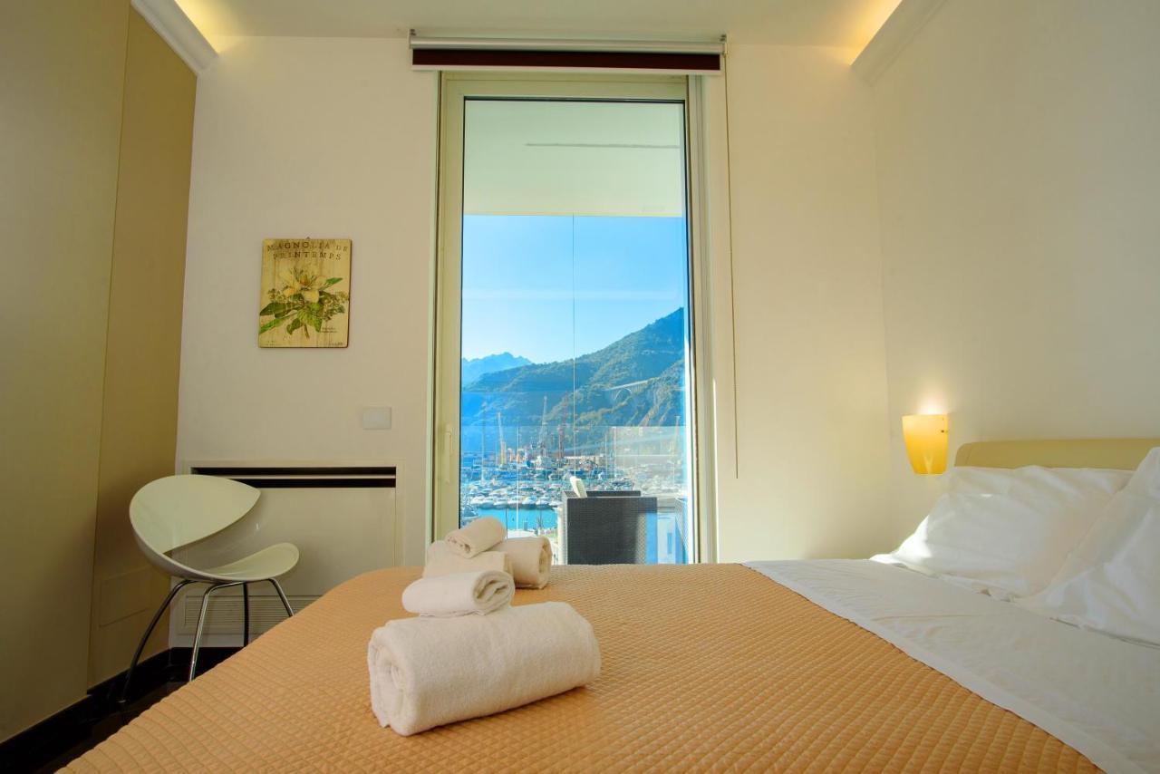 Mareluna Crescent - Luxury Seafront Experience 살레르노 외부 사진